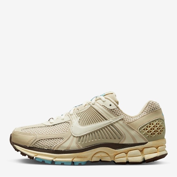 Nike Shoes - Nike Zoom Vomero 5 sneakers